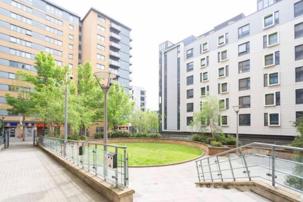 伦敦Cosy Flat Right Opp Tube Station公寓 外观 照片