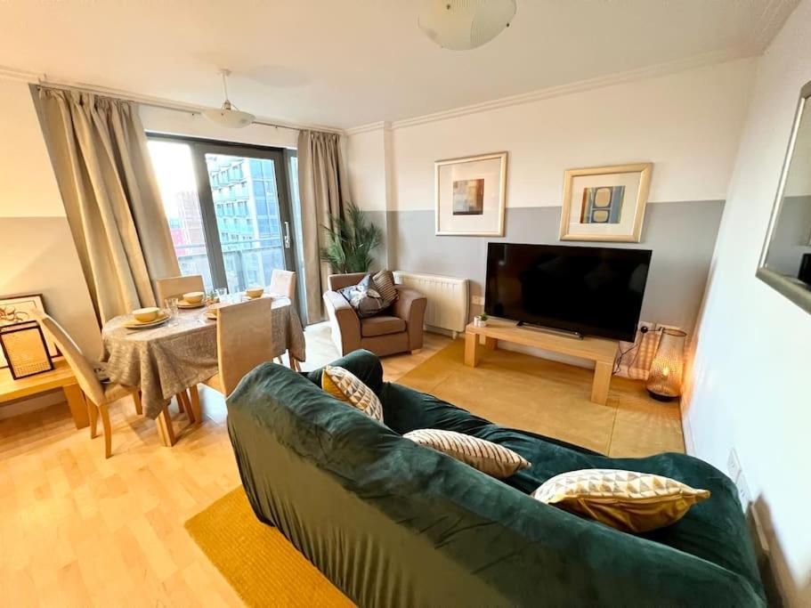 伦敦Cosy Flat Right Opp Tube Station公寓 外观 照片